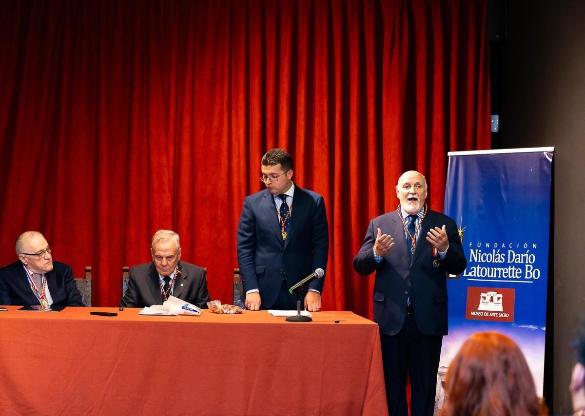 Hermandad y legado: Un encuentro de historia y fe en el Museo de Arte Sacro de Asunción Hermandad y legado: Un encuentro de historia y fe en el Museo de Arte Sacro de Asunción