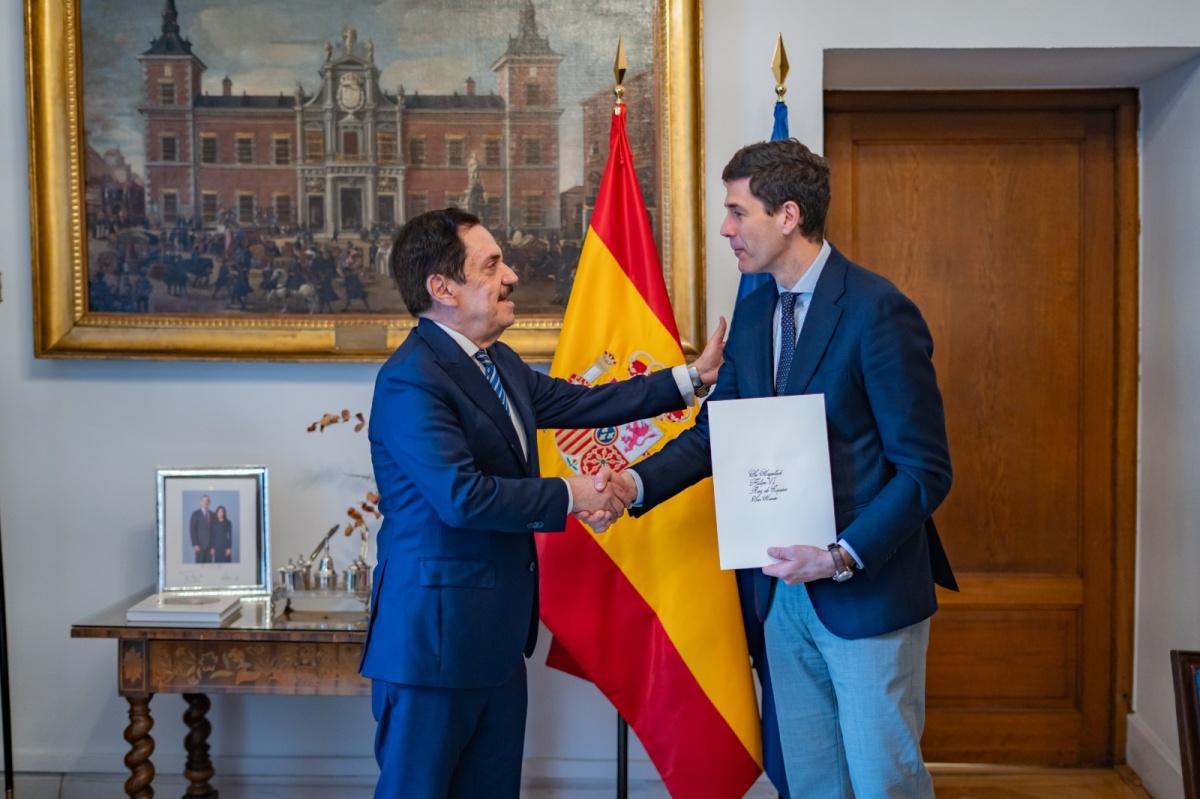 Embassy Today da la bienvenida al nuevo embajador dominicano en España, Tony Raful Tejada Embassy Today da la bienvenida al nuevo embajador dominicano en España, Tony Raful Tejada