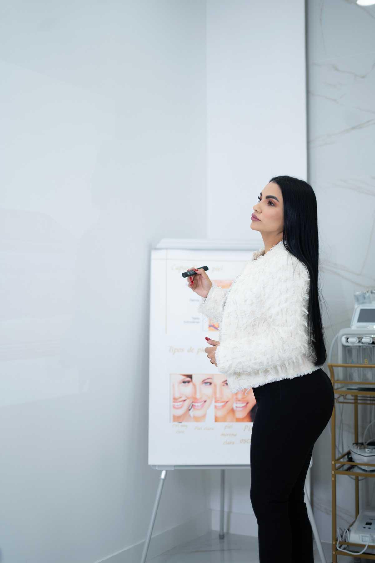 La Empresaria Tita Pérez: Lidera con Alma, Transforma con Belleza La Empresaria Tita Pérez: Lidera con Alma, Transforma con Belleza