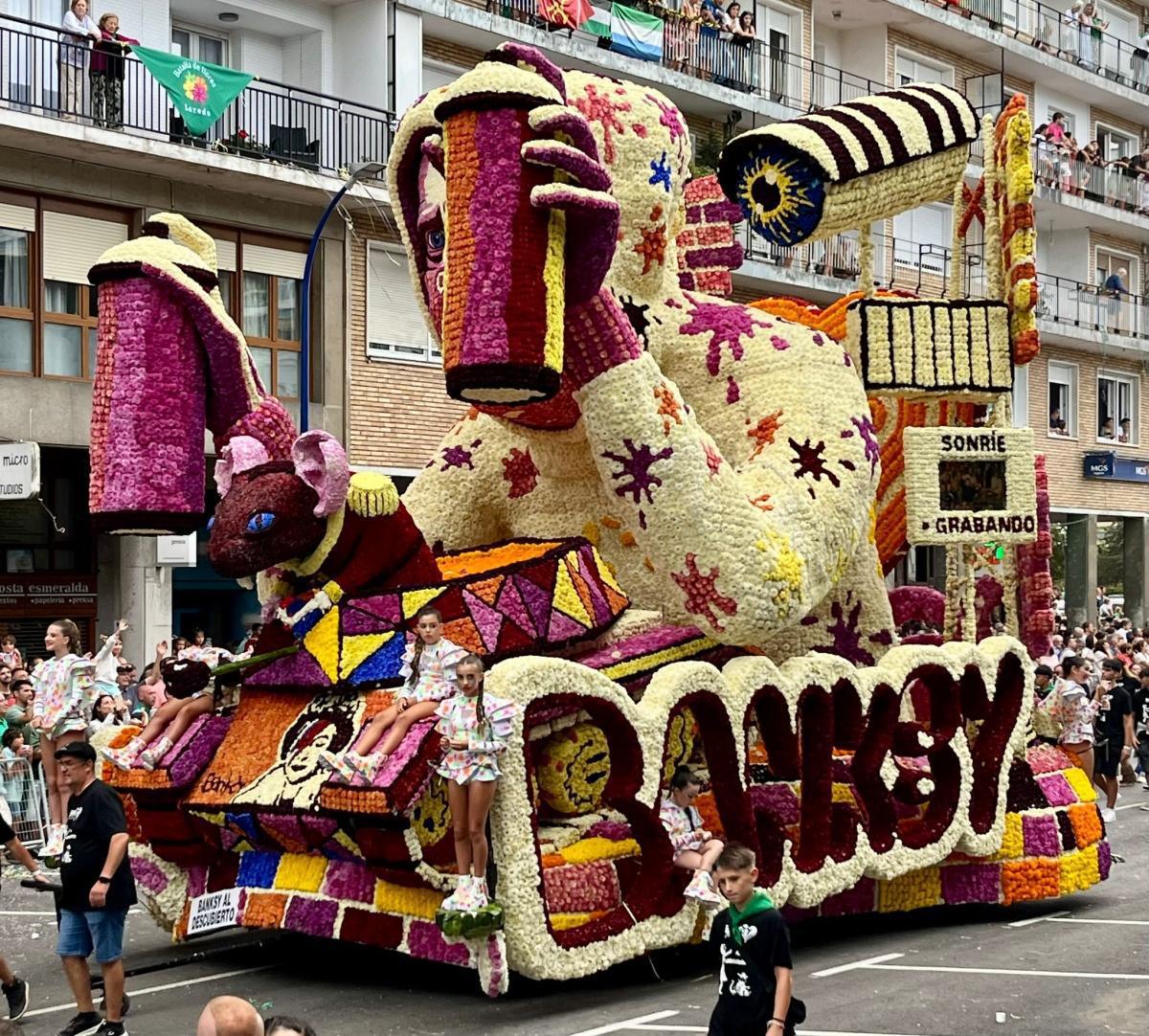 La Batalla de las Flores de Laredo se consolida como fiesta internacional