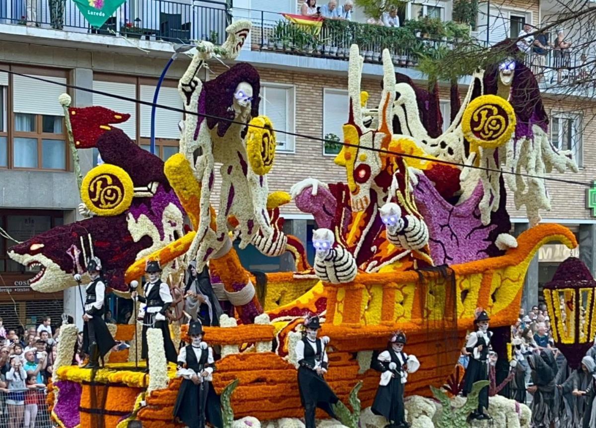 La Batalla de las Flores de Laredo se consolida como fiesta internacional La Batalla de las Flores de Laredo se consolida como fiesta internacional