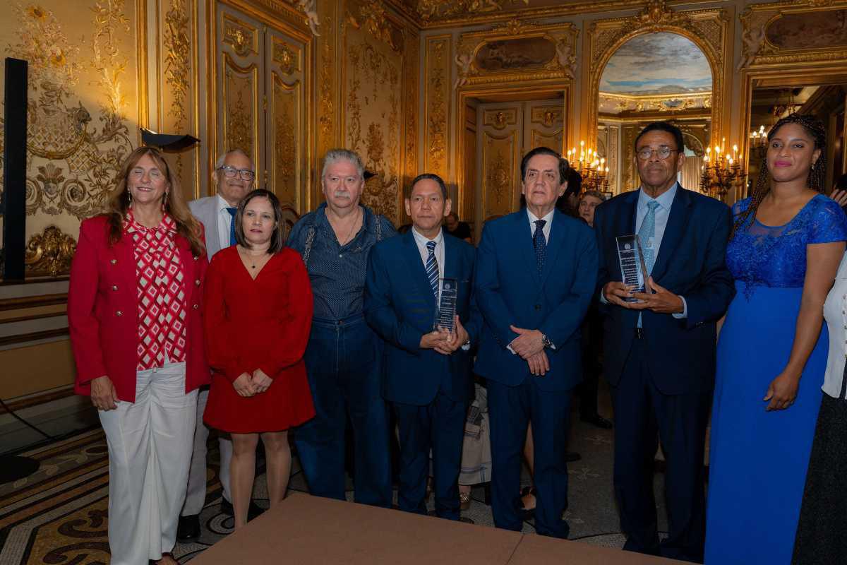 Embajada Dominicana en España distingue a personalidades con los Premios Padre Billini 2025 Embajada Dominicana en España distingue a personalidades con los Premios Padre Billini 2025