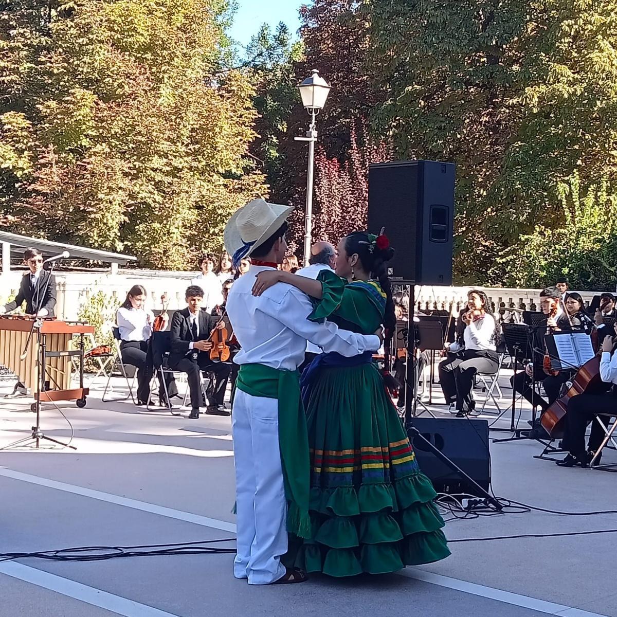 Honduras brilló en el Parque del Retiro en Madrid con la Orquesta Sinfónica Victoriano López en el Festival Celebremos Iberoamérica Honduras brilló en el Parque del Retiro en Madrid con la Orquesta Sinfónica Victoriano López en el Festival Celebremos Iberoamérica