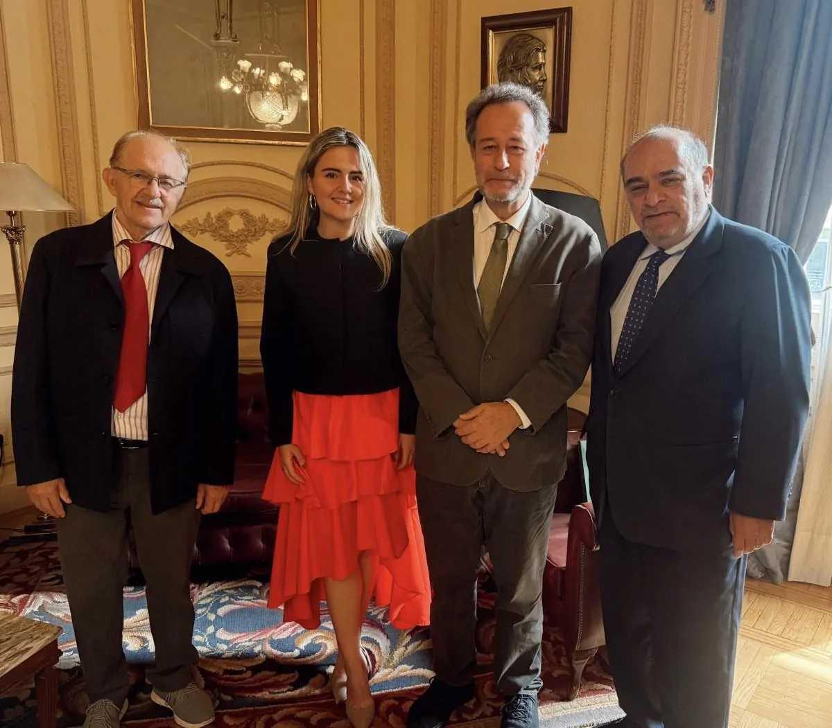 Laura González Escallada protagoniza en el Real Casino de Madrid el debate sobre el futuro de las relaciones China–Iberoamérica