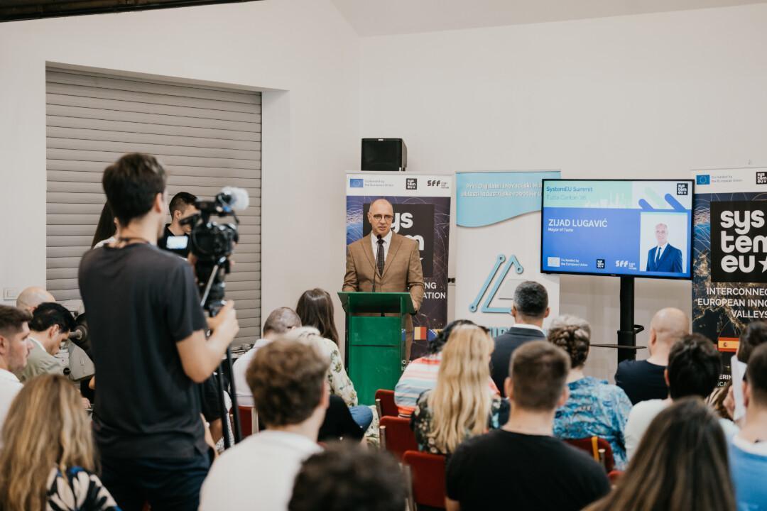 SYSTEMEU lanza una convocatoria abierta de 7,55M€ para financiar proyectos interregionales de innovación, salud, energía y movilidad SYSTEMEU lanza una convocatoria abierta de 7,55M€ para financiar proyectos interregionales de innovación, salud, energía y movilidad