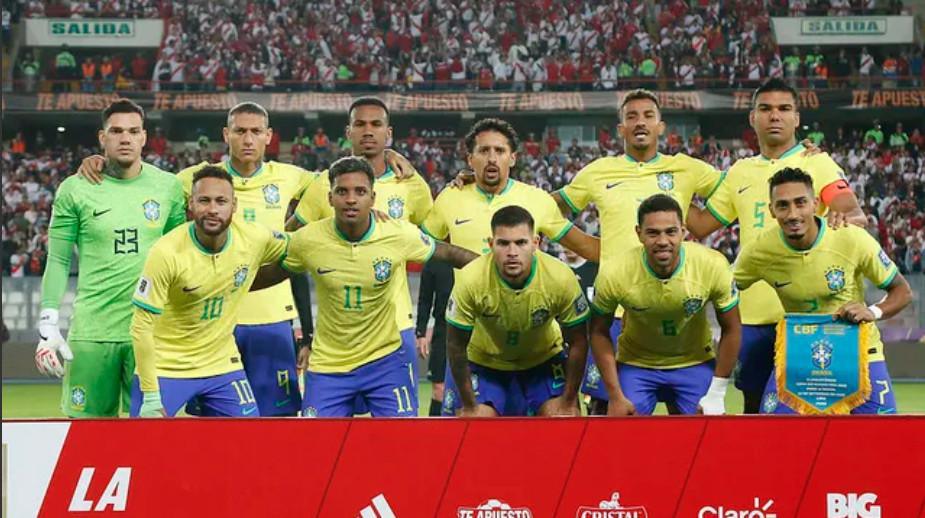 Brasil vence o Peru com gol de Marquinhos no fim e lidera as eliminatórias