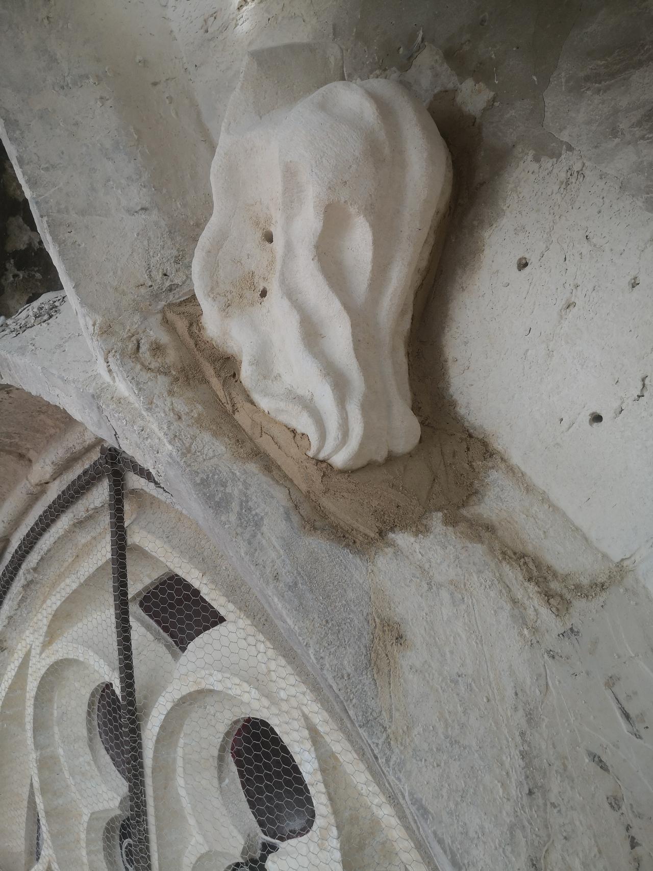 reparation-de-decors-sur-batiment-scellement-chaux-brochage-galavanise-1