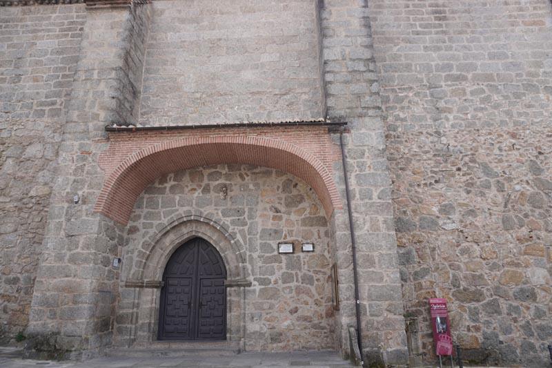 Iglesia de Ntra. Sra. del Amor Hermoso Iglesia de Ntra. Sra. del Amor Hermoso