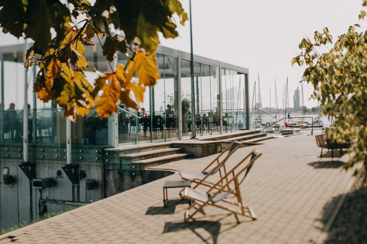 Day 4 - Action on the Ice