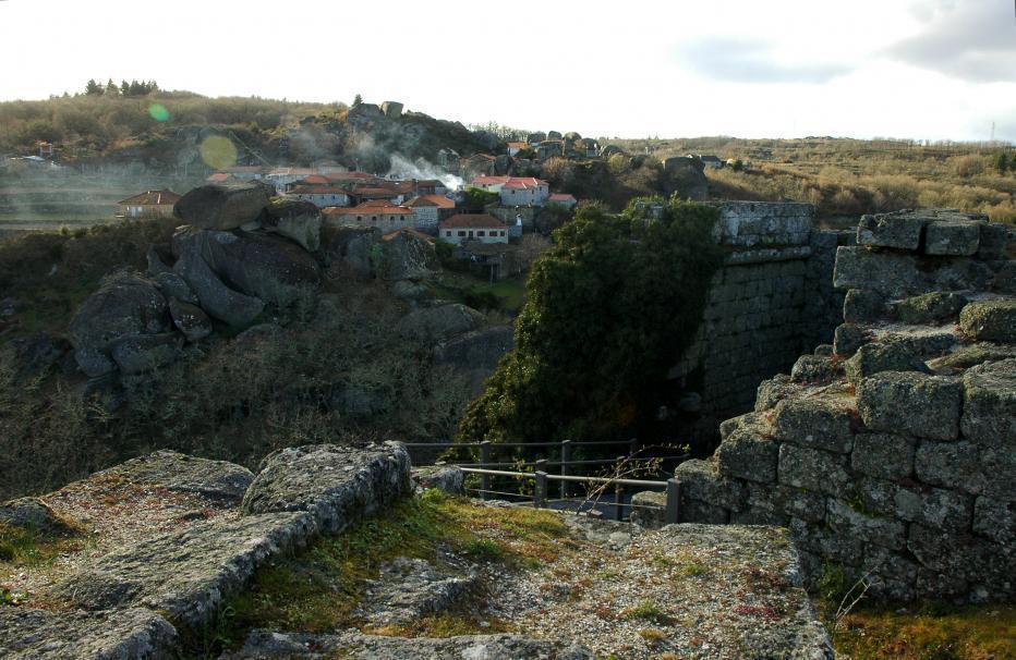 Castelo de Pena de Aguiar (ruínas)