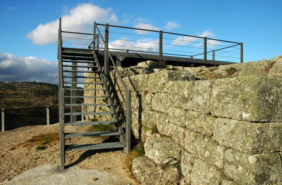 Castelo de Pena de Aguiar (ruínas)