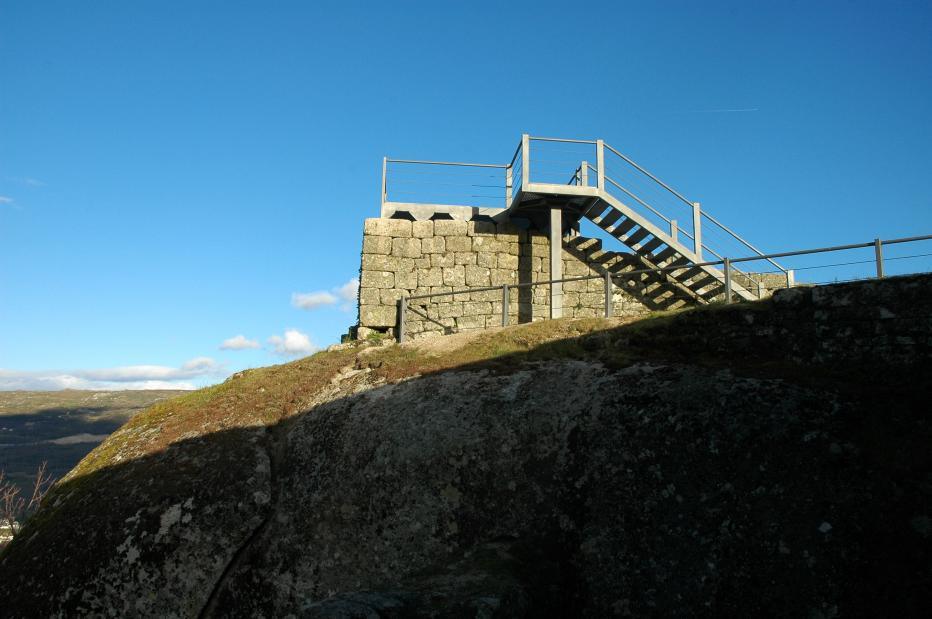 Castelo de Pena de Aguiar (ruínas)