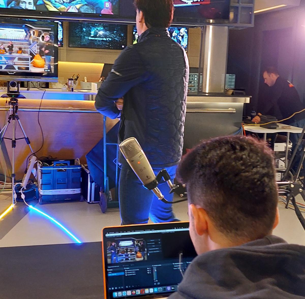 Streaming desde el bar La Liga de PortAventura con Fernando Morientes y el youtuber Bydiegox10 Streaming desde el bar La Liga de PortAventura con Fernando Morientes y el youtuber Bydiegox10