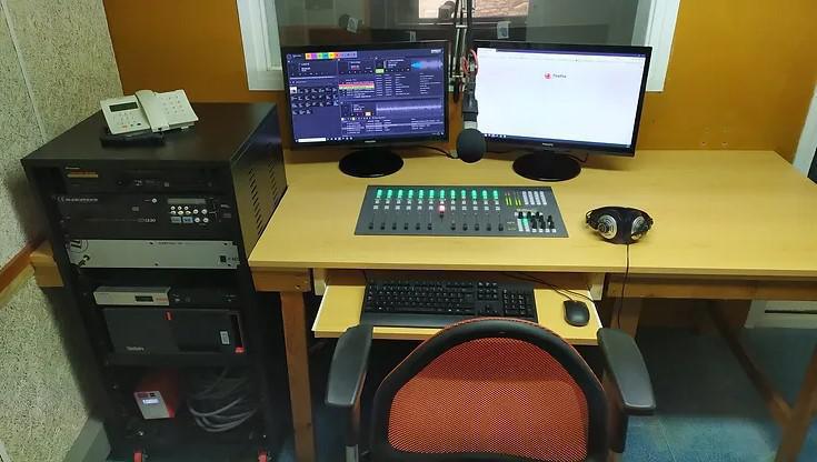 Ràdio Begur opta por el protocolo Dante para la emisión en alta calidad con DinesatPro Radio 11 Ràdio Begur opta por el protocolo Dante para la emisión en alta calidad con DinesatPro Radio 11