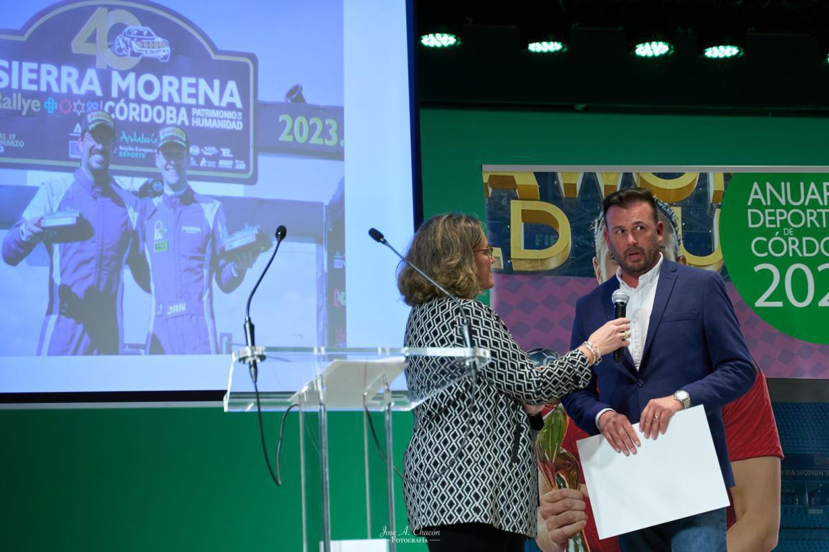 El Rallye Internacional Sierra Morena recibe su galardón de la Asociación de Periodistas Deportivos de Córdoba El Rallye Internacional Sierra Morena recibe su galardón de la Asociación de Periodistas Deportivos de Córdoba