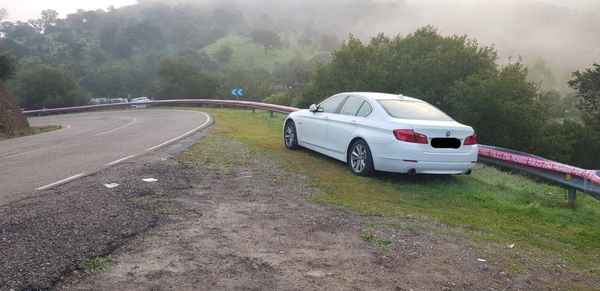 08:50 | TC2 Obejo › URGENTE. Necesitamos que el dueño del coche BMW lo retire de este sitio. Muchas gracias.