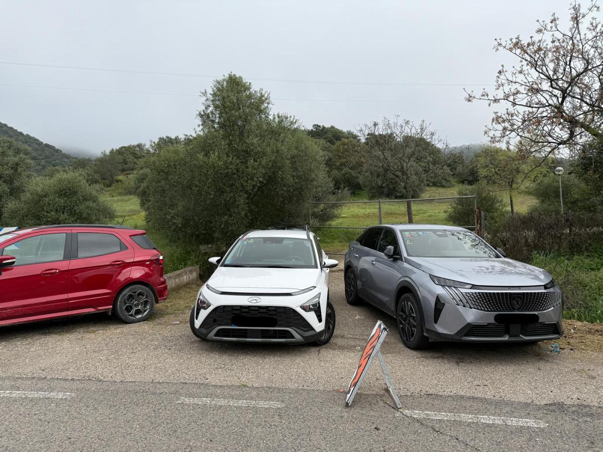 10:46 | TC10 Ermitas-Trassierra › URGENTE, necesitamos que los dueños de estos coches los muevan a otro lugar, necesitamos la zona libre. Colabora con nosotros, muchas gracias. 10:46 | TC10 Ermitas-Trassierra › URGENTE, necesitamos que los dueños de estos coches los muevan a otro lugar, necesitamos la zona libre. Colabora con nosotros, muchas gracias.
