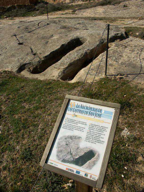 Necrópolis Medieval Necrópolis Medieval