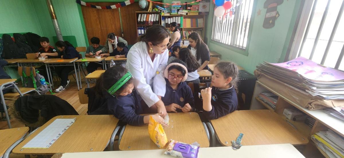 Jornada de ciencia en la Escuela Rural Cayumapu