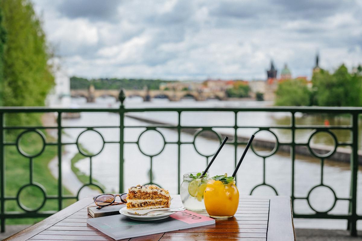 Bella Vida café