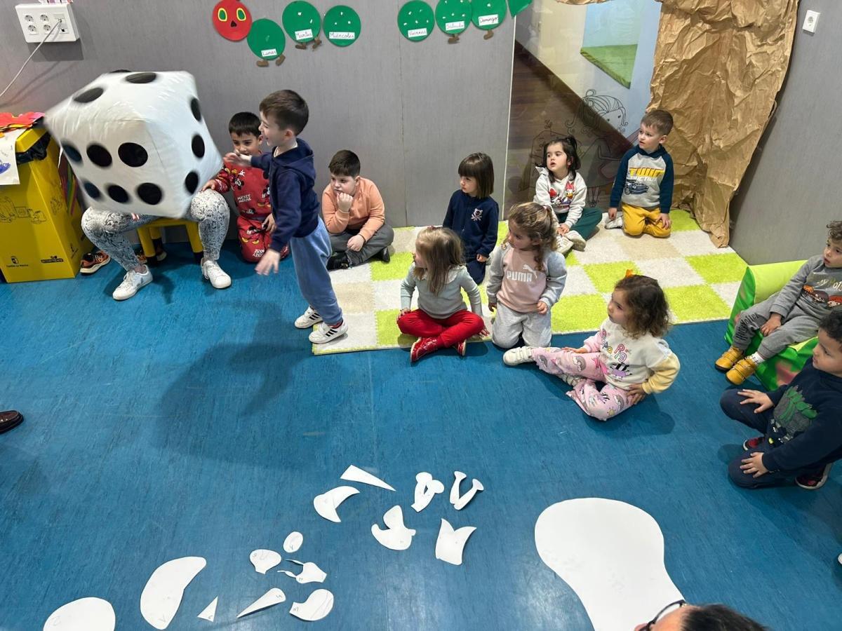 La extraña visita La extraña visita