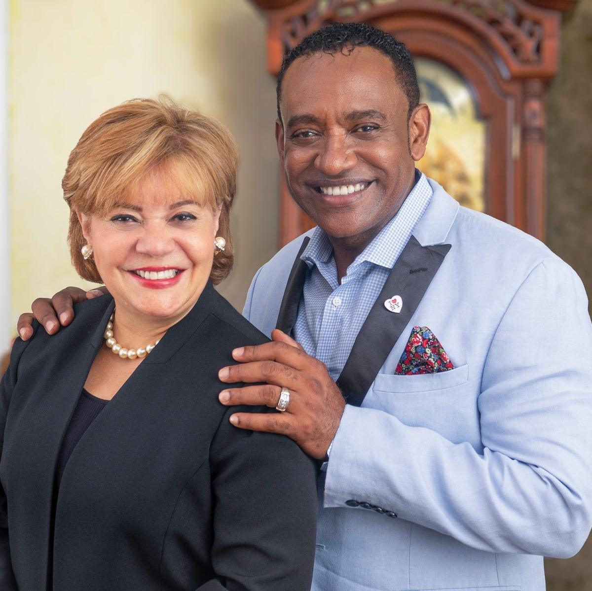 Pastores Salvador & Kenia Sabino Pastores Salvador & Kenia Sabino