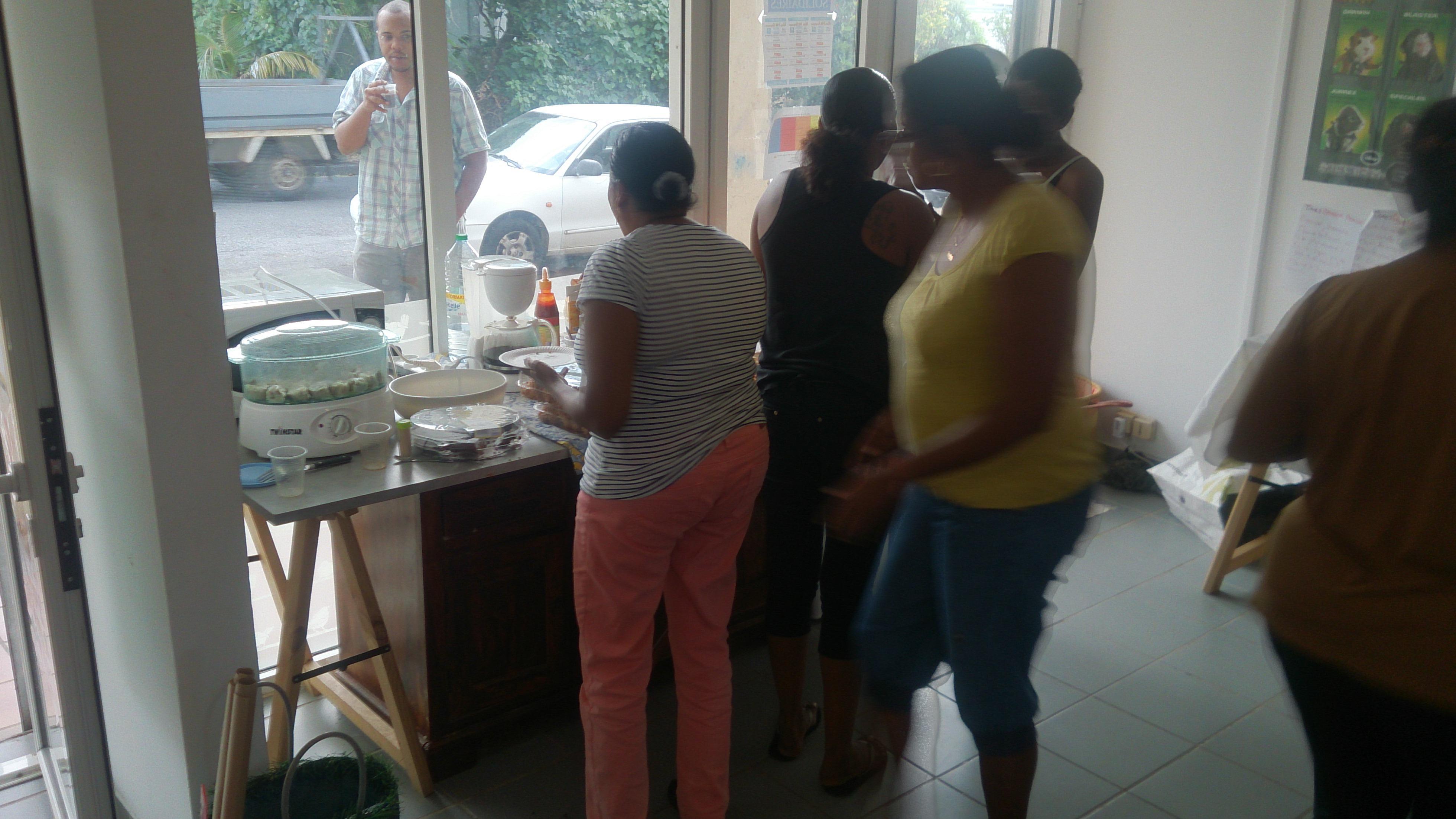 Fête des voisins : Avec les mamans de Bagatelle