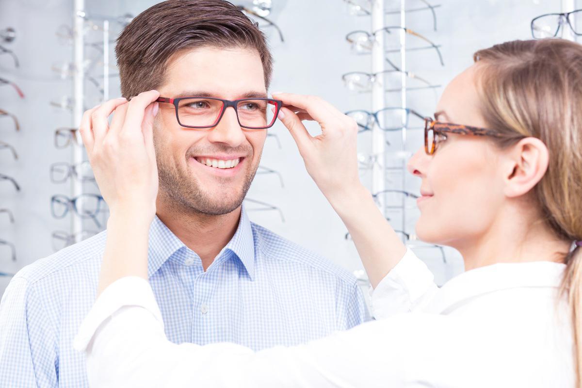 Eleganza e Protezione: Scopri la Collezione di Occhiali da Sole di Ottica del Centro Eleganza e Protezione: Scopri la Collezione di Occhiali da Sole di Ottica del Centro