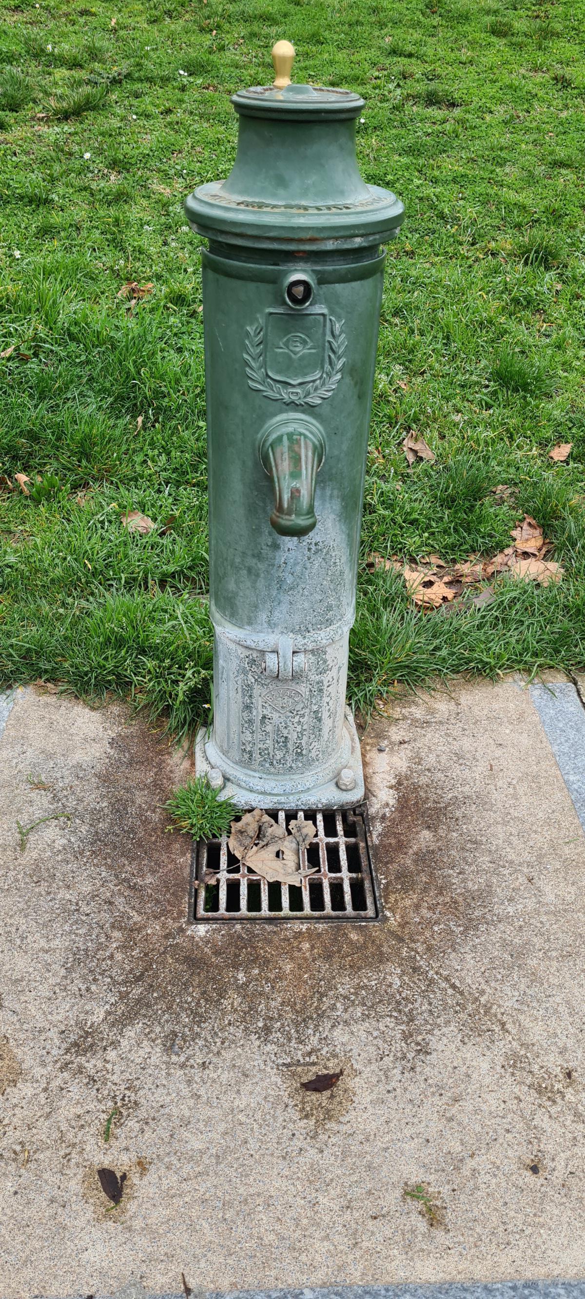 Point d'eau - Quai du Roi