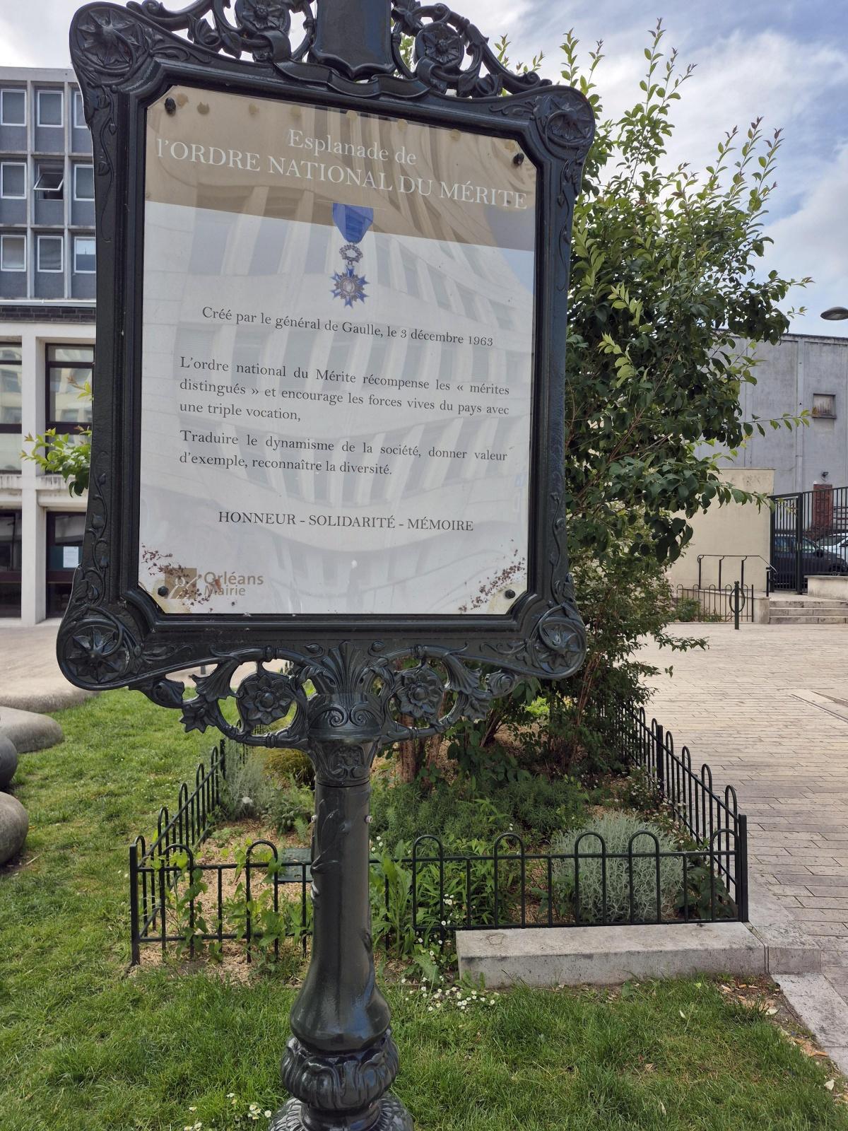 Rue Notre-Dame de Recouvrance