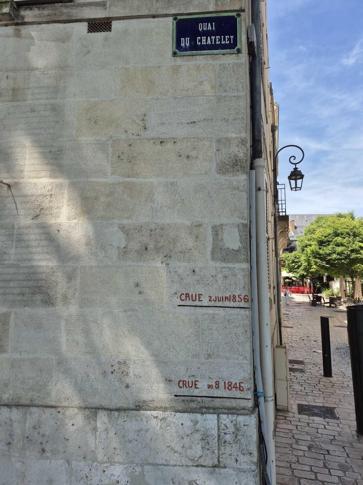 Lignes de Crues - Quai du Châtelet