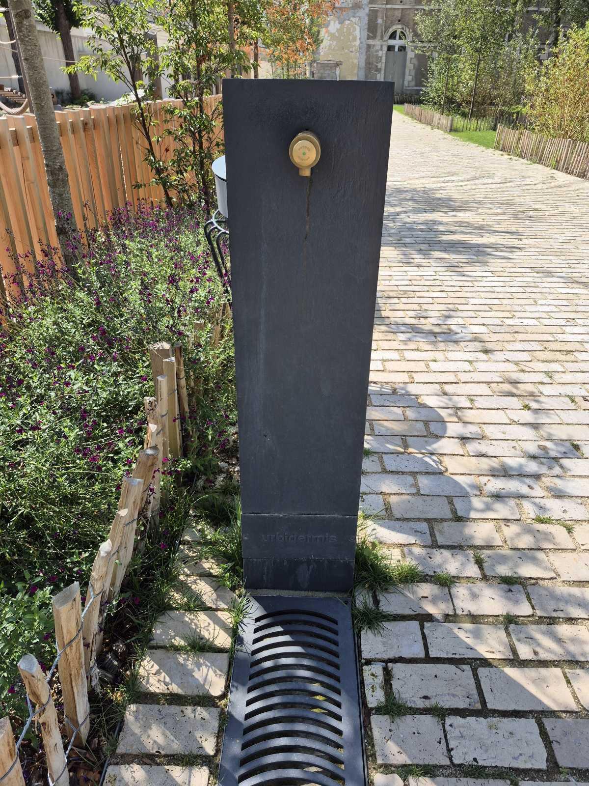 Point d'eau - Rue Stanislas Julien