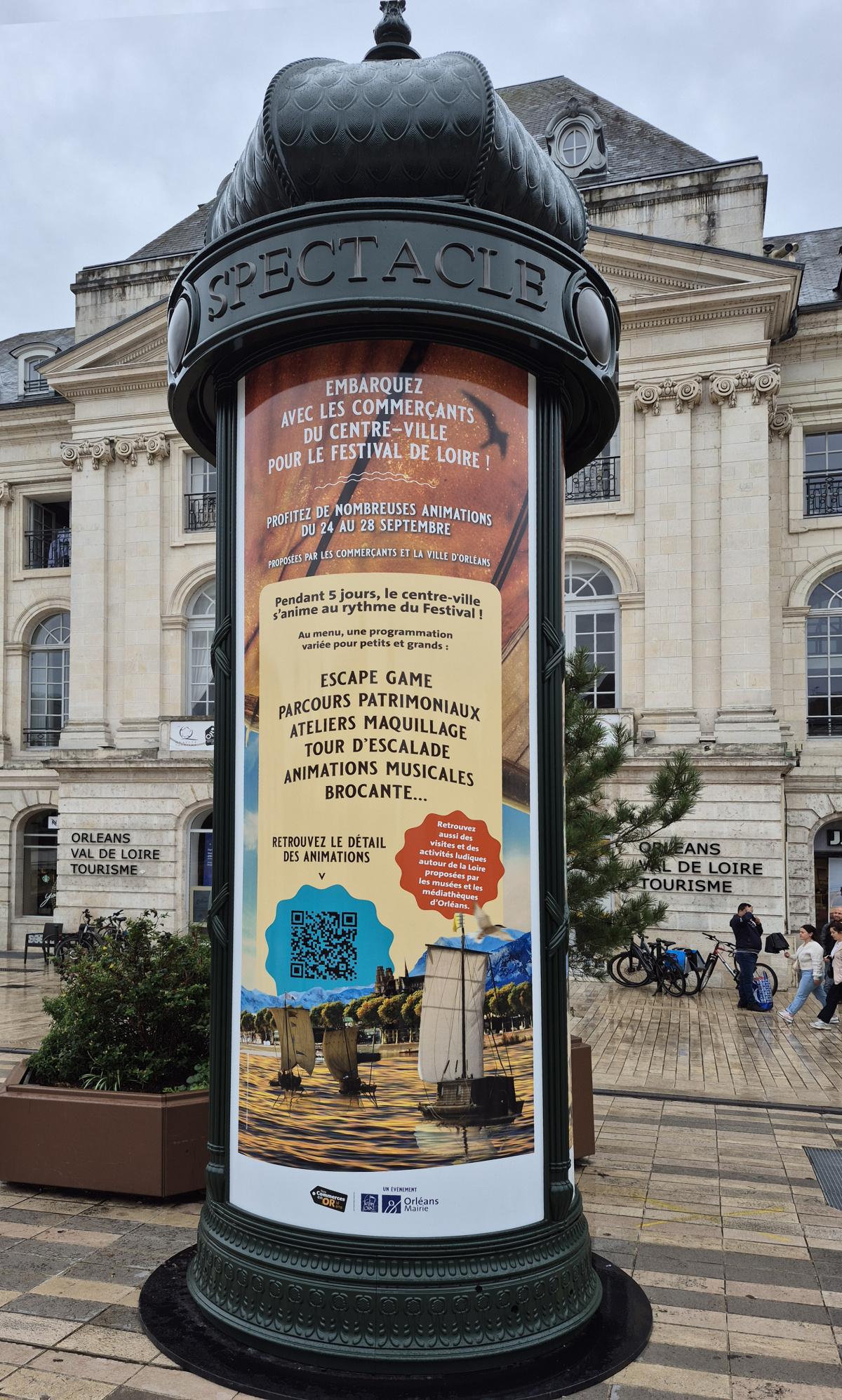 Colonne Moriss - Place du Martroi
