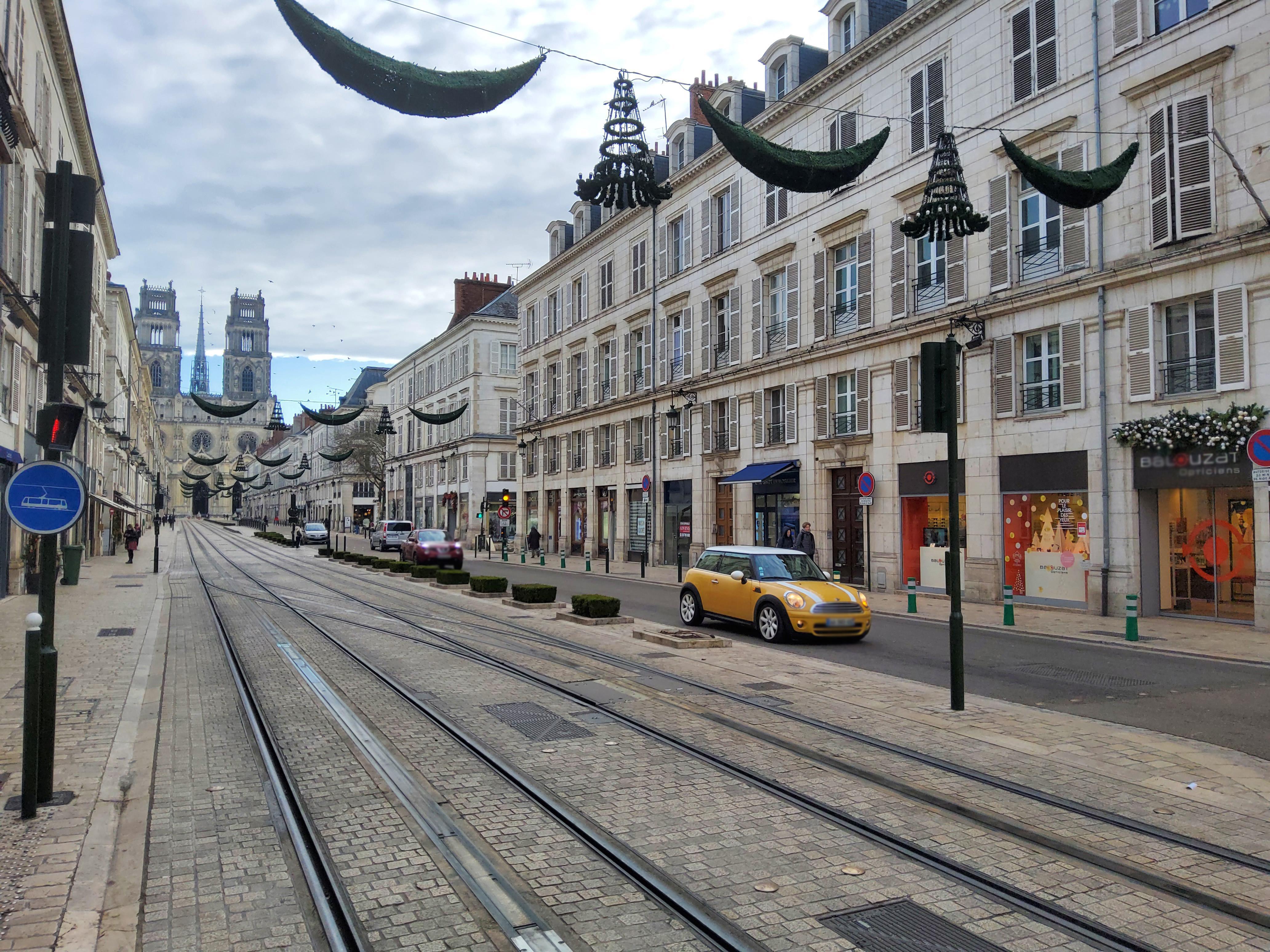 Rue Jeanne d'Arc à Orléans (46)