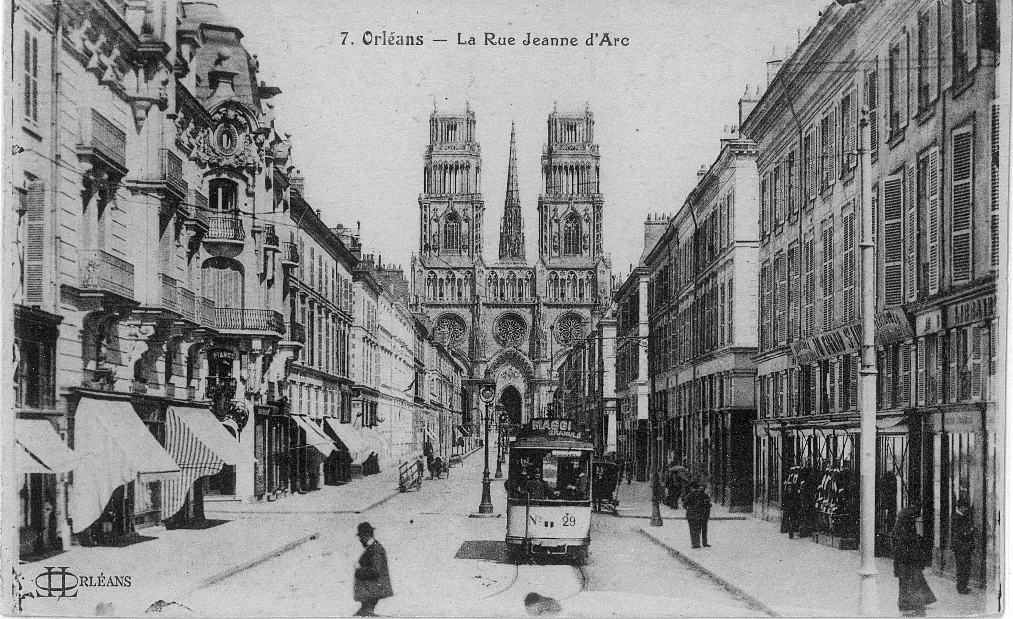 Rue Jeanne d'Arc à Orléans (1)