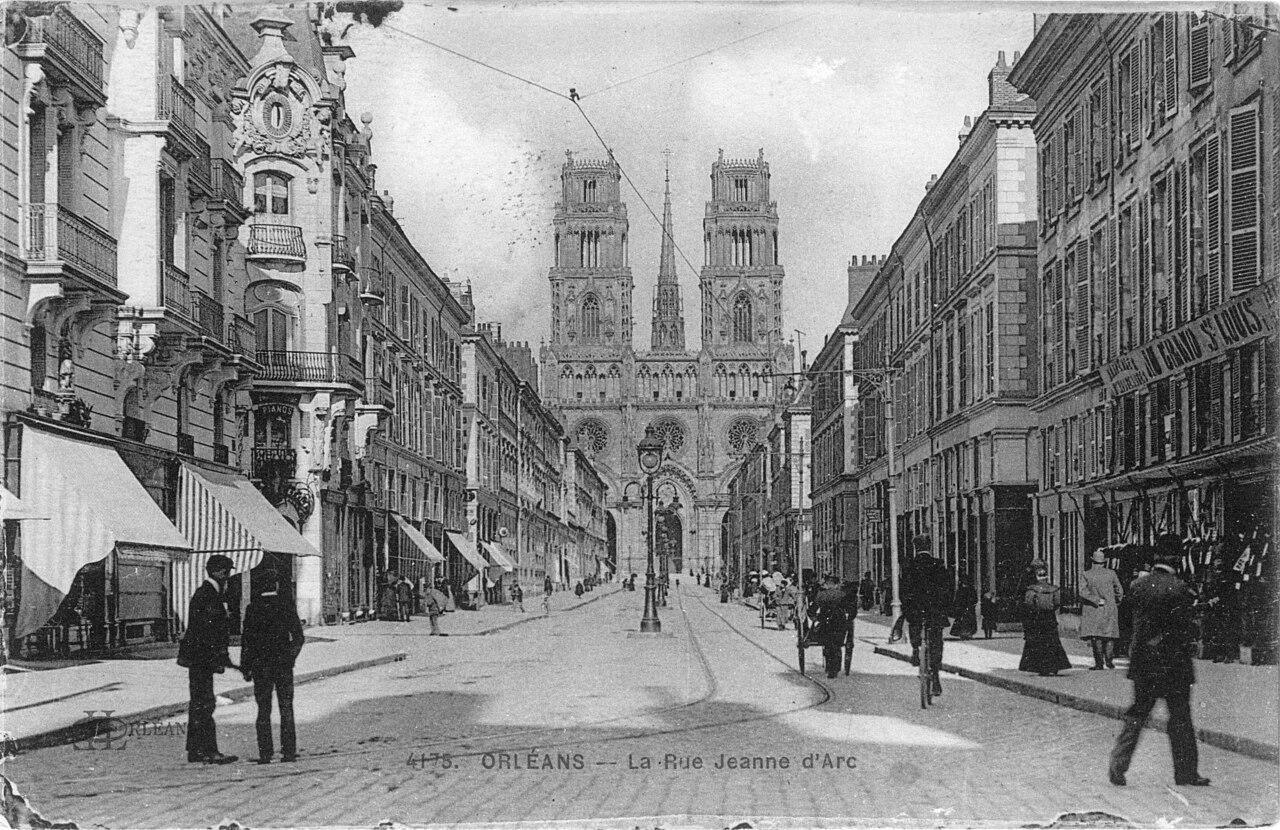 Rue Jeanne d'Arc à Orléans (16)