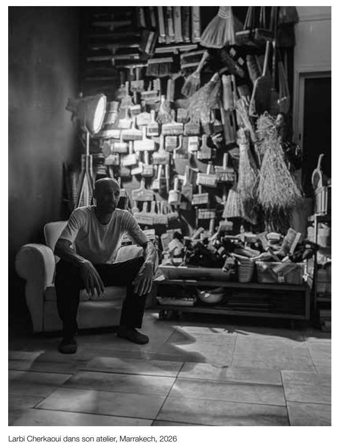 Larbi Cherkaoui expose une expérience-limite de la lettre à l'Atelier 21 à Casablanca 