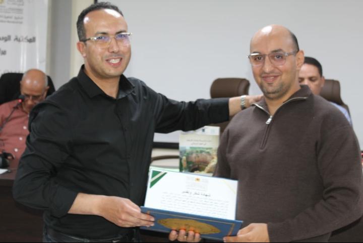 المكتبة الوسائطية الكدية بمراكش تحتفي بكتاب “الماء والمدينة بشمال إفريقيا في العهد الروماني” للدكتور سمير أيت أومغار المكتبة الوسائطية الكدية بمراكش تحتفي بكتاب “الماء والمدينة بشمال إفريقيا في العهد الروماني” للدكتور سمير أيت أومغار