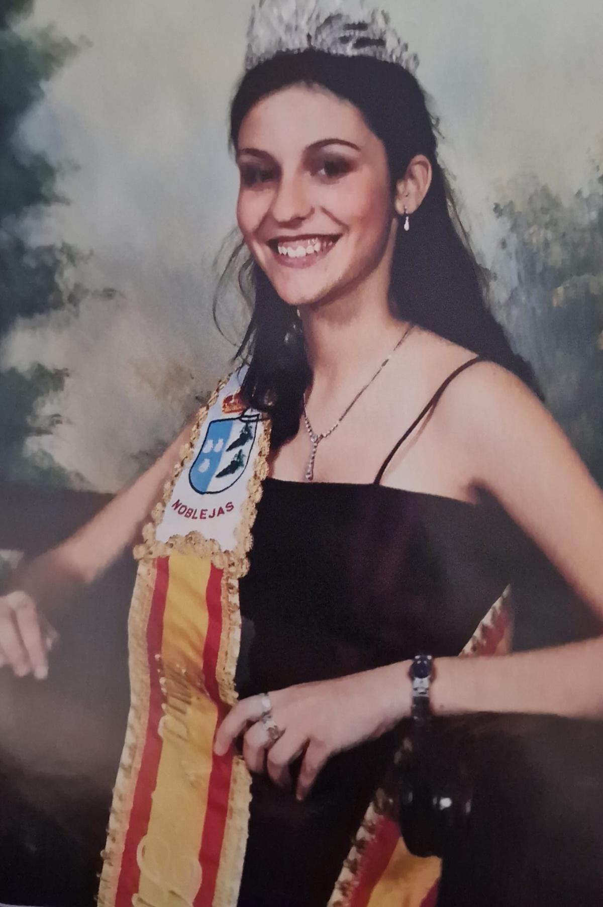 AÑO 2000/2001 AÑO 2000/2001