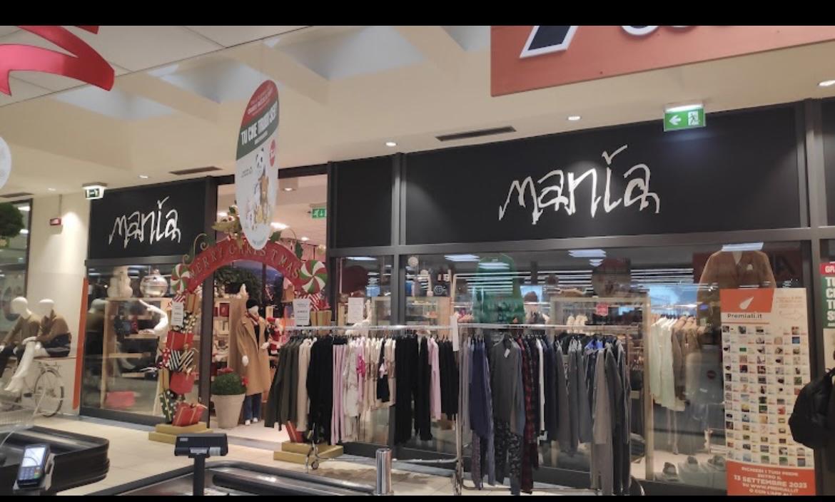 Mania abbigliamento Mania abbigliamento