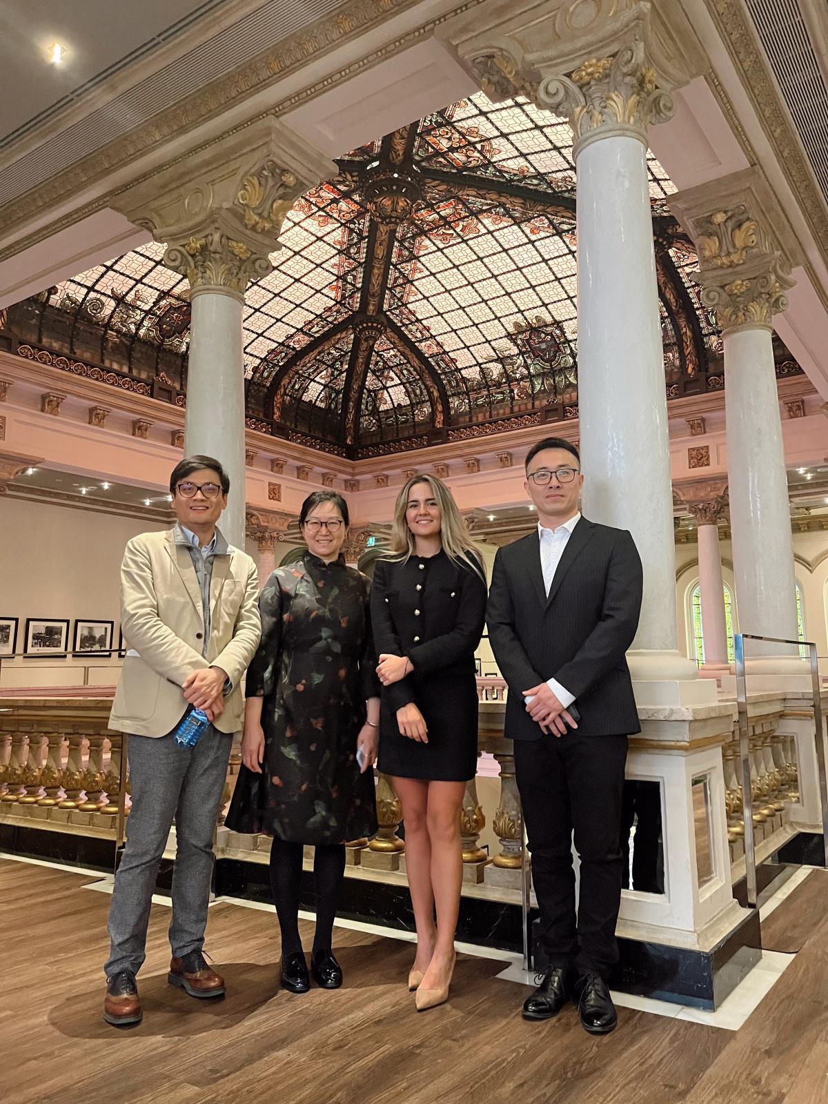 FORO I: “MADRID; HUB DE INNOVACIÓN E INVERSIÓN CHINA - IBEROAMERICANA” FORO I: “MADRID; HUB DE INNOVACIÓN E INVERSIÓN CHINA - IBEROAMERICANA”