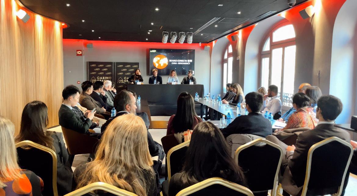 FORO V: “JÓVENES FUNDADORES DE EMPRESAS DE ÉXITO ESPAÑOLAS Y CHINAS REFLEXIONAN SOBRE OPORTUNIDADES Y RETOS” FORO V: “JÓVENES FUNDADORES DE EMPRESAS DE ÉXITO ESPAÑOLAS Y CHINAS REFLEXIONAN SOBRE OPORTUNIDADES Y RETOS”