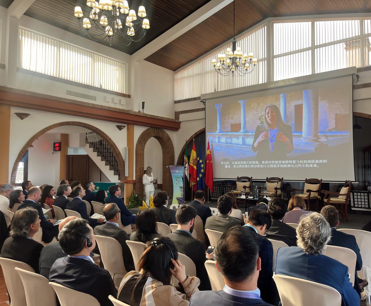 Extremadura lidera el debate sobre el futuro del vehículo eléctrico con la celebración del I Foro Internacional sobre Movilidad Eléctrica