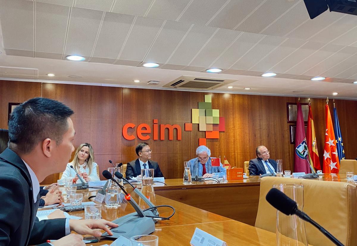 El vicealcalde de Shenzhen, tercera potencia de China, visita Madrid para fortalecer lazos entre ambas ciudades 