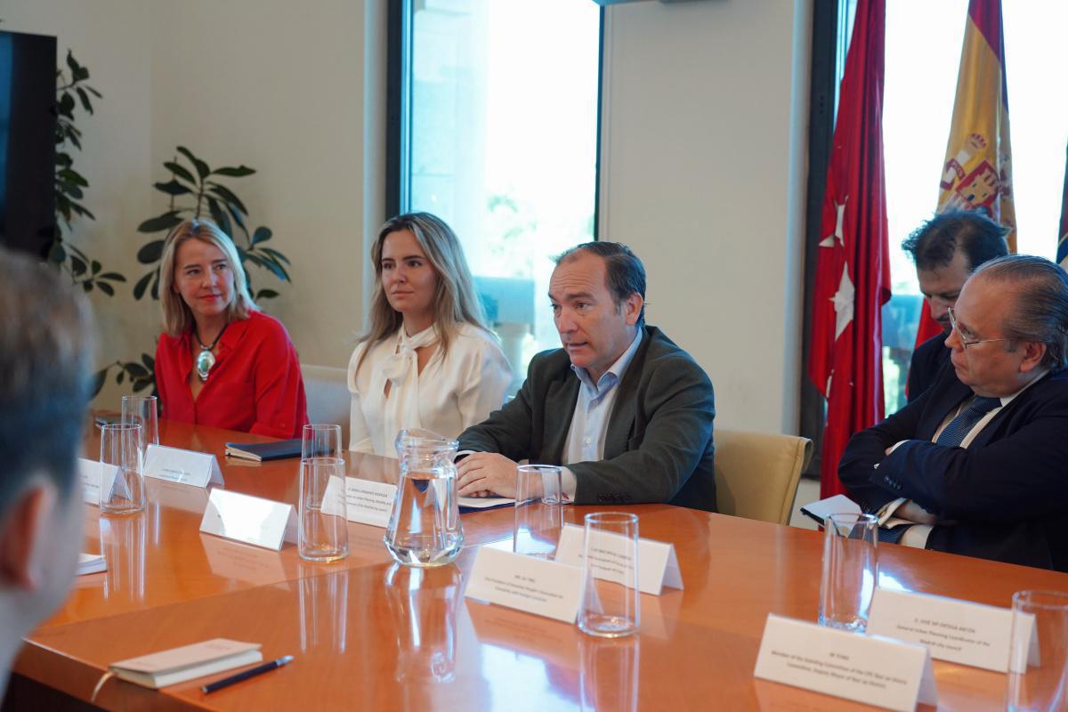 El vicealcalde de Shenzhen, tercera potencia de China, visita Madrid para fortalecer lazos entre ambas ciudades 
