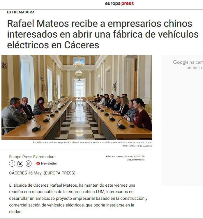 Rafael Mateos recibe a empresarios chinos interesados en abrir una fábrica de vehículos eléctricos en Cáceres