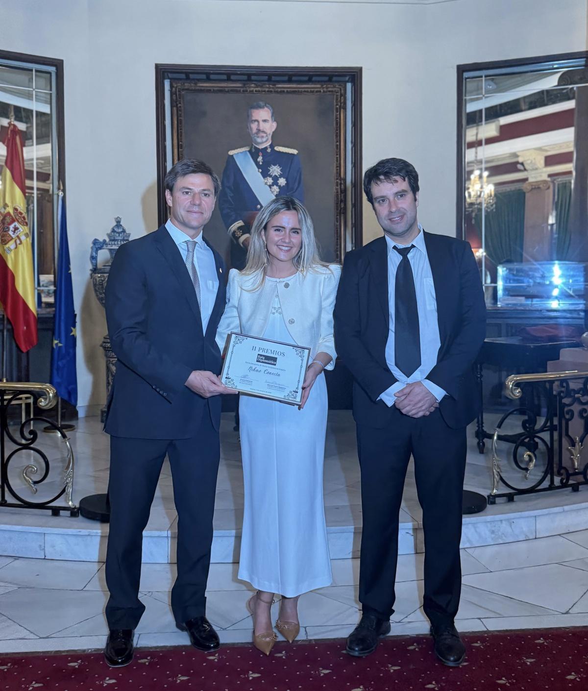 NI HAO CONECTA (NHC) recibe el Premio Raia Diplomática a Mejor Empresa en España de manos del ministro chino Qu Xun