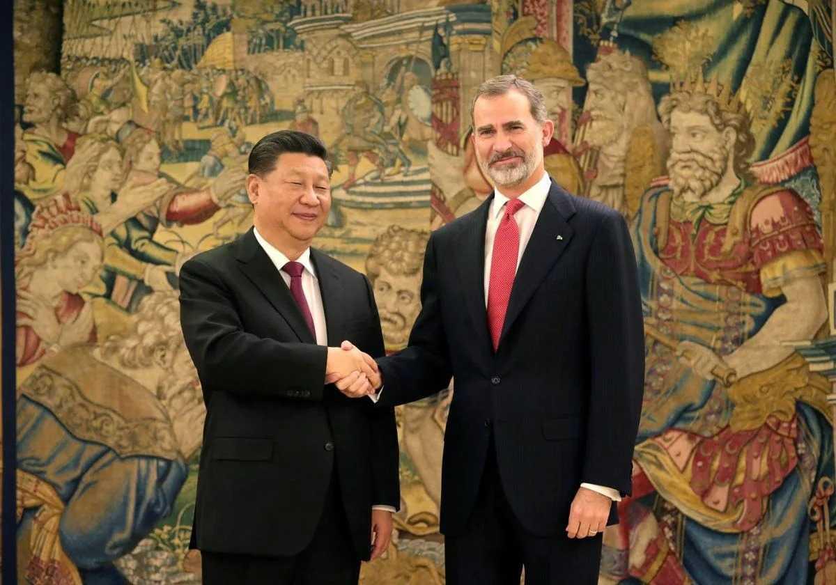 Los Reyes de España emprenden el primer viaje de Estado a China Los Reyes de España emprenden el primer viaje de Estado a China
