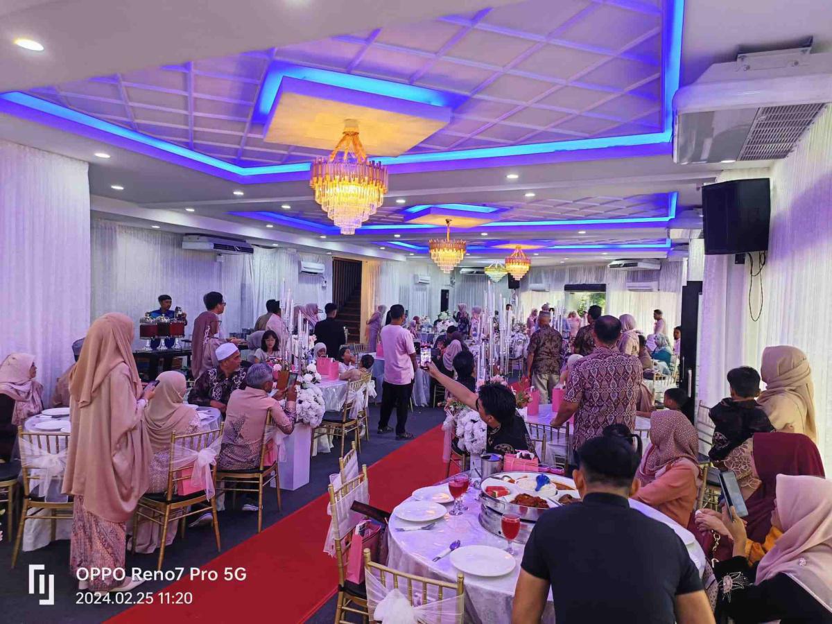 ADINDA WEDDING HALL (DEWAN PERKAHWINAN)