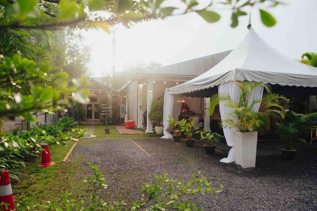 Garden Wedding At Puchong (Lugar De La Boda)